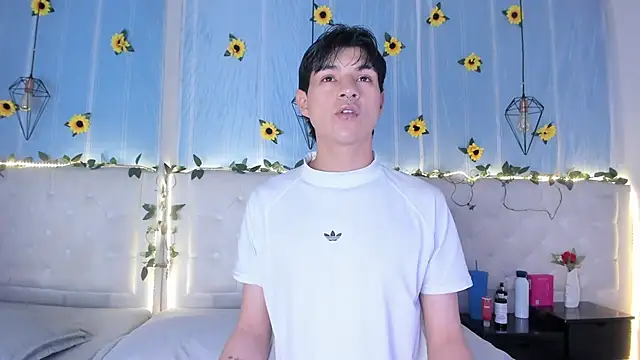 Snapshot of AleAurarashi chatting on November 7, 1:49 am AleAurarashi online show from November 7, 1:49 am