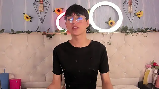 Snapshot of AleAurarashi chatting on November 27, 4:14 am AleAurarashi online show from November 27, 4:14 am