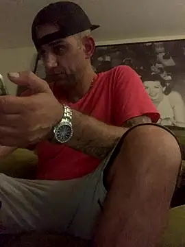 Snapshot of Hothotboyg chatting on September 18, 9:33 am Hothotboyg online show from September 18, 9:33 am