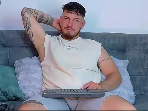 Snapshot of JaxRagnar088 chatting on September 17, 9:27 pm JaxRagnar088 online show from September 17, 9:27 pm