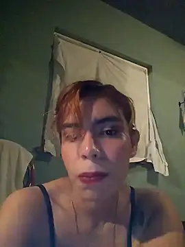 Apineapple07 online show from May 2, 8:52 am