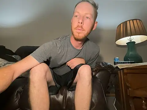 Snapshot of Chazington90 chatting on September 15, 2:33 am Chazington90 online show from September 15, 2:33 am