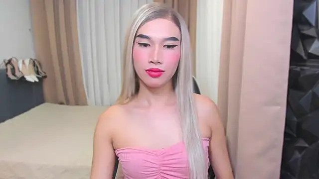 MaxCollins online show from December 21, 9:16 am