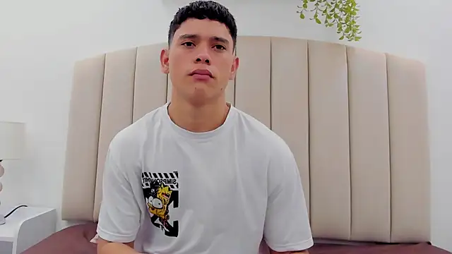 aron twink66 online show from September 10, 1:44 pm