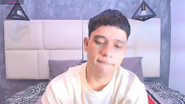 aron twink66 online show from October 3, 2:47 pm