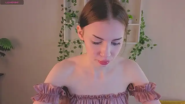 Snapshot of Jennie_Hunter chatting on December 2, 9:25 am Jennie Hunter online show from December 2, 9:25 am