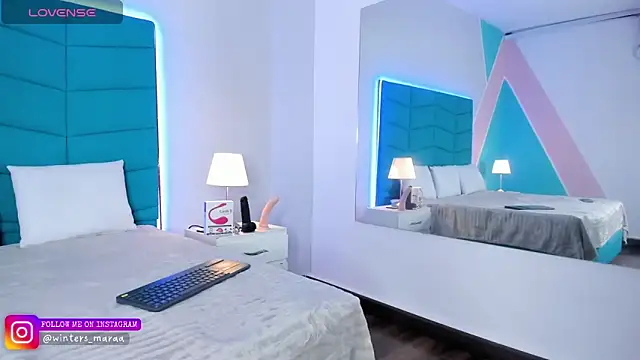 mara winters  online show from September 15, 11:21 am