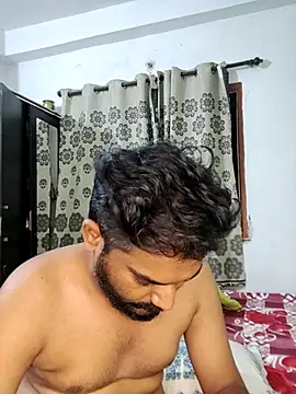 Snapshot of avi007p chatting on July 28, 5:45 pm avi007p online show from July 28, 5:45 pm