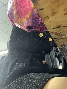 Snapshot of DHJM168 chatting on November 14, 12:53 am DHJM168 online show from November 14, 12:53 am