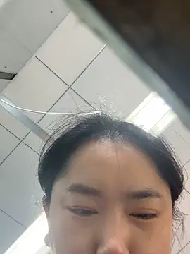 Snapshot of DHJM168 chatting on November 22, 2:10 am DHJM168 online show from November 22, 2:10 am