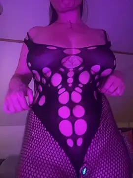 Snapshot of TheNaturalistX chatting on October 19, 4:51 pm TheNaturalistX online show from October 19, 4:51 pm