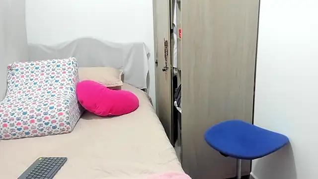 Isbettyche online show from October 31, 12:55 am