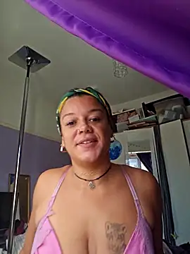 Snapshot of GoddessChantelle chatting on September 22, 9:44 am GoddessChantelle online show from September 22, 9:44 am