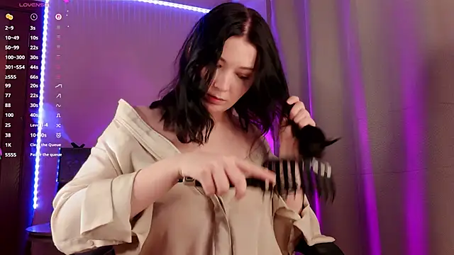 Snapshot of Liraras chatting on December 4, 4:27 pm Liraras online show from December 4, 4:27 pm