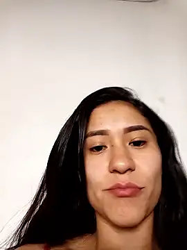 Liahdiaz  online show from January 17, 2:22 pm