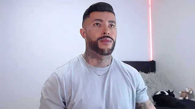 andrea de lucaa online show from October 1, 3:12 am