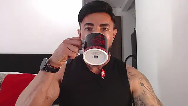 andrea de lucaa online show from June 17, 4:04 am