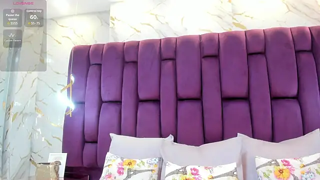 megannherrera online show from October 1, 12:00 pm