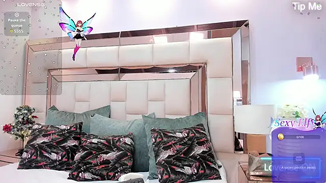 megannherrera online show from December 18, 12:11 pm