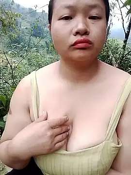 Snapshot of girl-babi chatting on September 10, 9:53 am girl-babi online show from September 10, 9:53 am