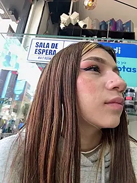 Snapshot of Isabella18_pink chatting on July 28, 3:08 pm Isabella18 pink online show from July 28, 3:08 pm