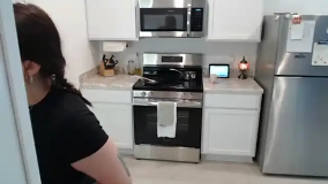 halostar online show from March 29, 4:18 pm