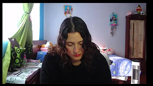 Snapshot of lindasyt chatting on September 15, 8:53 pm lindasyt online show from September 15, 8:53 pm