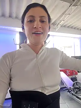 Snapshot of lindasyt chatting on October 1, 3:40 pm lindasyt online show from October 1, 3:40 pm