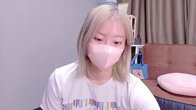 Snapshot of Nana__ch chatting on November 8, 3:39 am Nana ch online show from November 8, 3:39 am