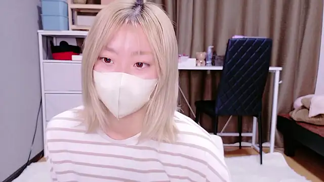 Snapshot of Nana__ch chatting on November 28, 4:37 am Nana ch online show from November 28, 4:37 am