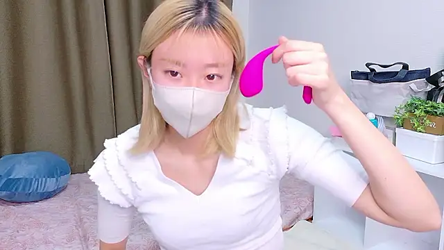 Nana  ch online show from December 17, 11:49 am