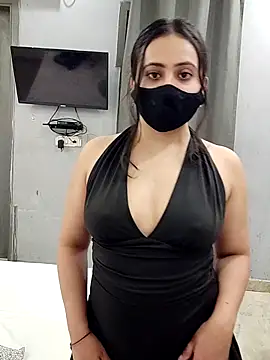 Snapshot of sexy_aaliya_hamidi chatting on September 27, 8:41 am sexy aaliya hamidi online show from September 27, 8:41 am