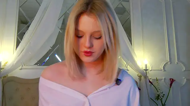 Snapshot of CaitlinSugar chatting on November 6, 4:57 am CaitlinSugar online show from November 6, 4:57 am