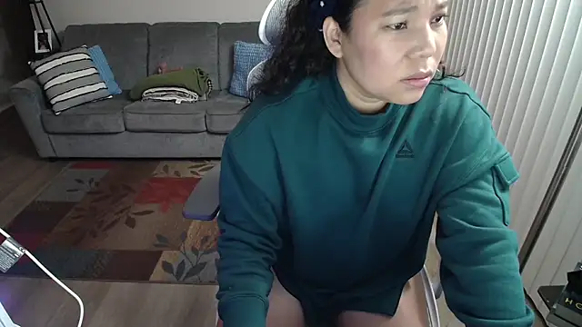 Snapshot of SHEILYN_ chatting on November 26, 4:57 am SHEILYN online show from November 26, 4:57 am