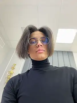 Snapshot of VioletAsh chatting on January 11, 4:17 am VioletAsh online show from January 11, 4:17 am