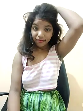 Snapshot of sexy_body-00 chatting on September 11, 5:18 am sexy body-00 online show from September 11, 5:18 am
