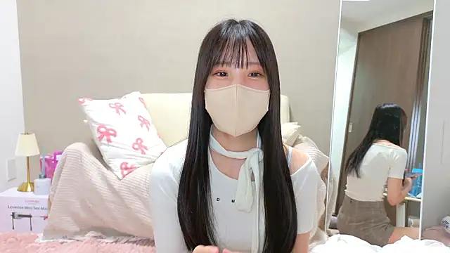 riri  nyan o0 online show from May 30, 5:15 am