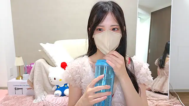 riri  nyan o0 online show from June 5, 5:14 am
