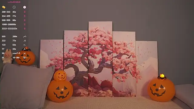 KissieKat online show from October 30, 7:10 am