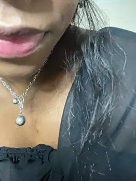 Snapshot of Astergray21 chatting on May 7, 1:49 pm Astergray21 online show from May 7, 1:49 pm