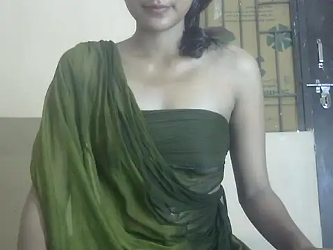 Snapshot of Nura7 chatting on April 28, 10:31 am Nura7 online show from April 28, 10:31 am