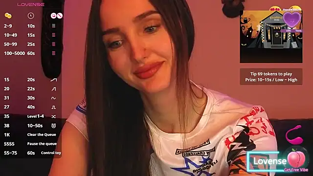 Snapshot of xSweetMissx chatting on November 19, 10:21 pm xSweetMissx online show from November 19, 10:21 pm