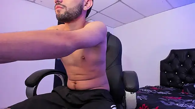 Jeremyy Boy online show from October 15, 1:39 am
