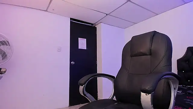 Jeremyy Boy online show from October 17, 3:31 am