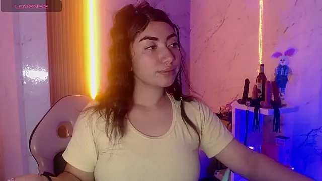 Snapshot of Sophia_tf chatting on May 14, 4:08 am Sophia tf online show from May 14, 4:08 am