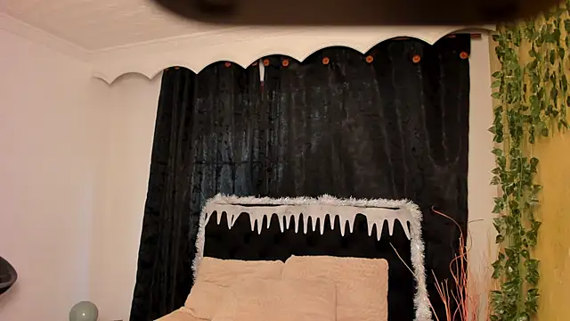 Snapshot of Tiffany_Nm chatting on December 15, 1:48 pm Tiffany Nm online show from December 15, 1:48 pm