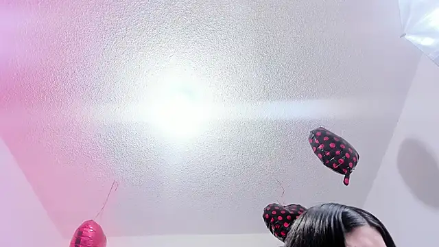 Snapshot of Hanna_wish chatting on December 3, 1:20 pm Hanna wish online show from December 3, 1:20 pm