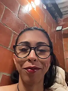 Emma  cumlovee online show from June 17, 11:56 am