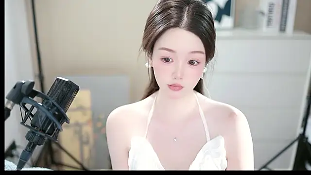 abbyli12 online show from November 8, 3:45 pm