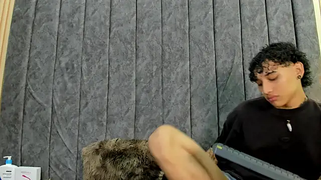 DustinandJordan online show from September 18, 5:09 am